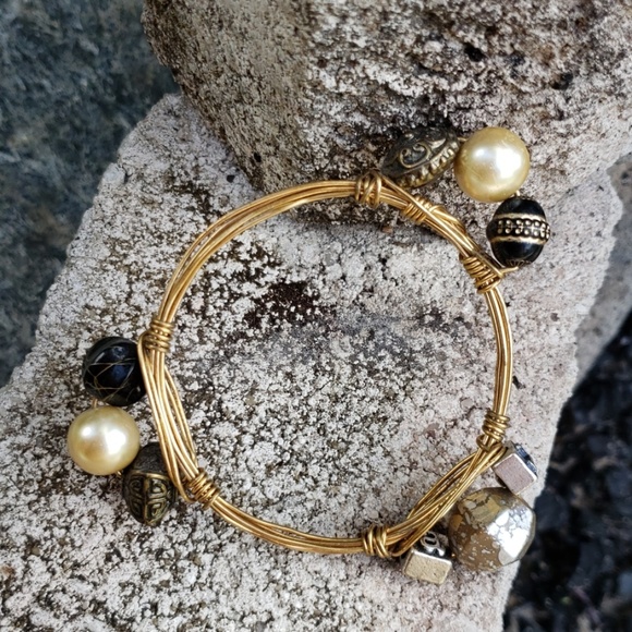 HANDMADE Metallic Gold Black Stone And Bead Wire Bracelet - Picture 5 of 7